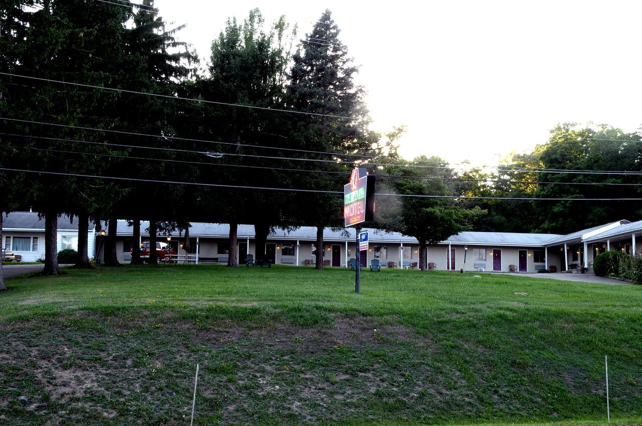 The Chieftain Watkins Glen Exterior photo